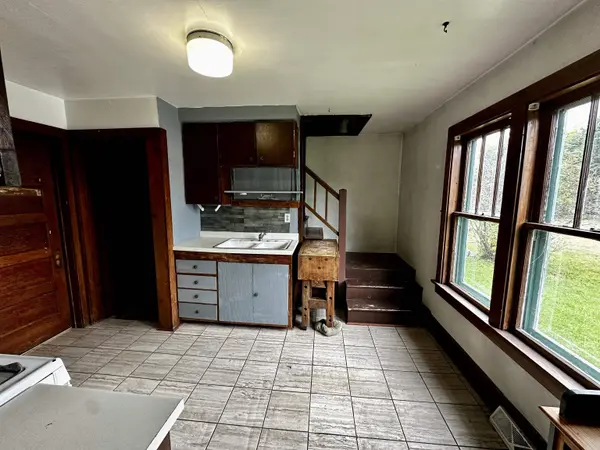 809 9TH ST, Waupaca, WI 54981