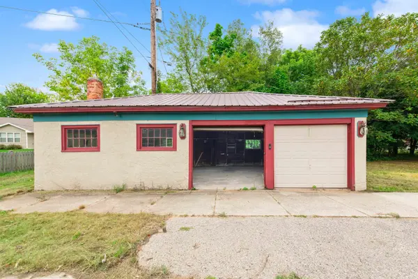 714 14TH AVE, Menominee, MI 49858