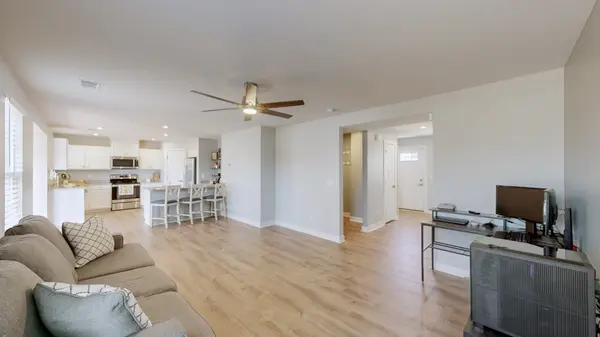 2870 Leatherwood Dr, Murfreesboro, TN 37128