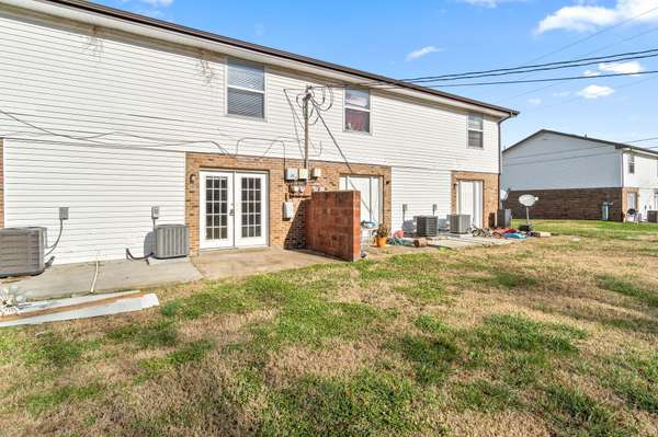 1231 Stateline Rd #47, Oak Grove, KY 42262