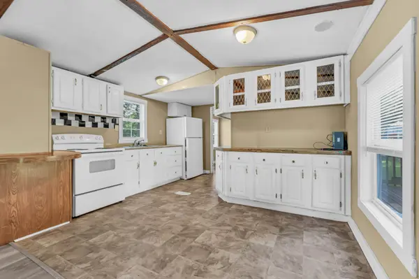 2558 Liverpool Rd, Woodlawn, TN 37191
