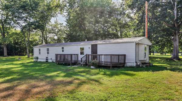 2558 Liverpool Rd, Woodlawn, TN 37191