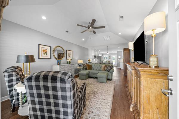 521 Justify Dr, Hopkinsville, KY 42240