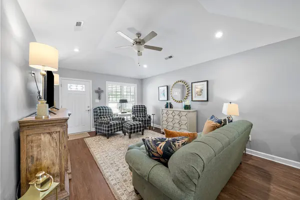 521 Justify Dr, Hopkinsville, KY 42240
