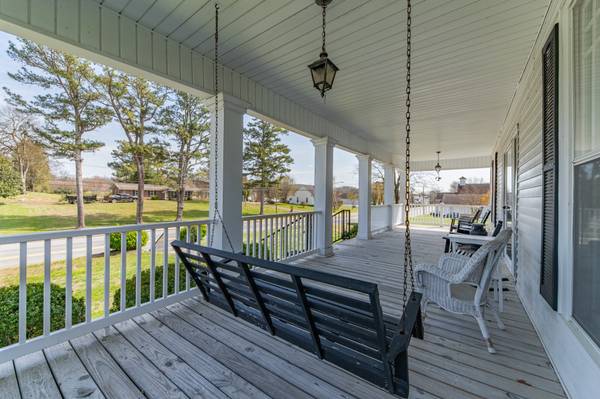317 N Main St, Cornersville, TN 37047