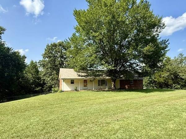2455 Rabbit Creek Rd, Buchanan, TN 38222