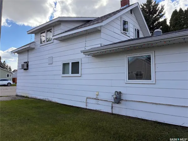 301 7th AVENUE W, Nipawin, SK S0E 1E0