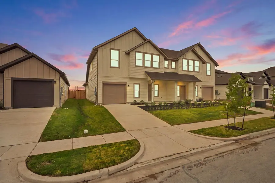209 Backwood PASS, Taylor, TX 76574