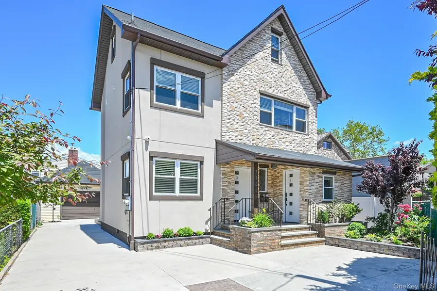 202-45 Rocky Hill RD, Bayside, NY 11361