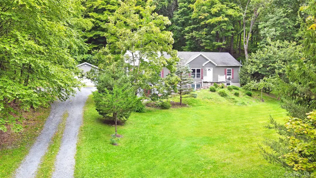 236 South RD, Stanfordville, NY 12581