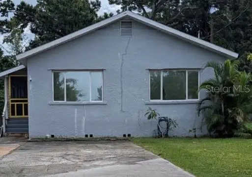 6565 WAYNE ST, St Petersburg, FL 33702