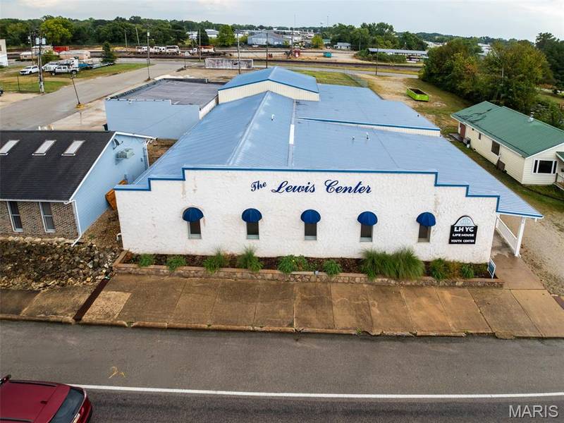 314 E Washington BLVD, Cuba, MO 65453