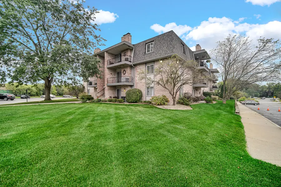 1720 Homan DR #208, Schererville, IN 46375