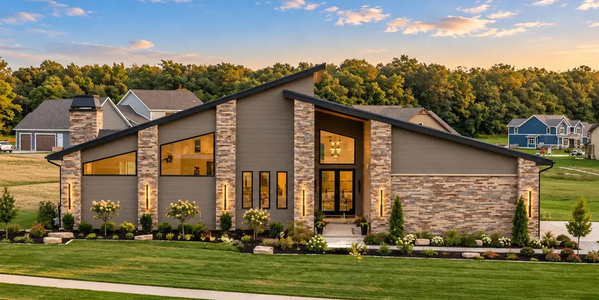 455 Stonebridge Pkwy, Valparaiso, IN 46383