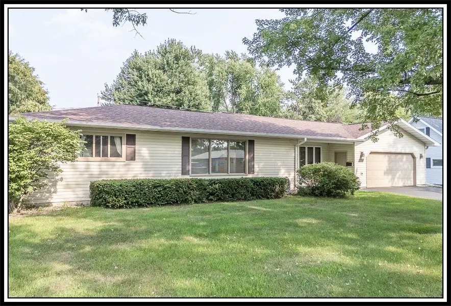 1808 NASSAU ST, New London, WI 54961-2552