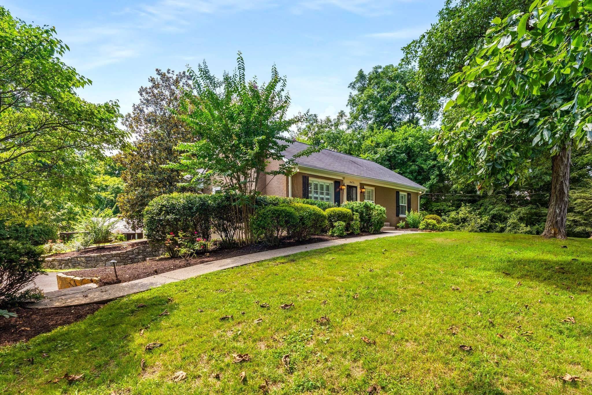 8475 McCrory Ln, Nashville, TN 37221