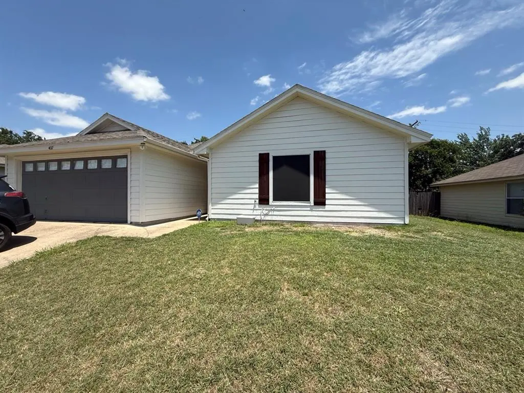 4017 Devonaire Drive, Fort Worth, TX 76008