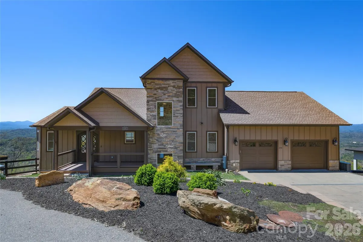 179 Serenity Ridge TRL, Asheville, NC 28804