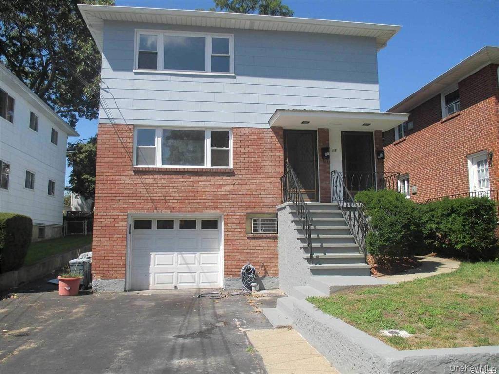 11 Juniper RD, Port Washington, NY 11050