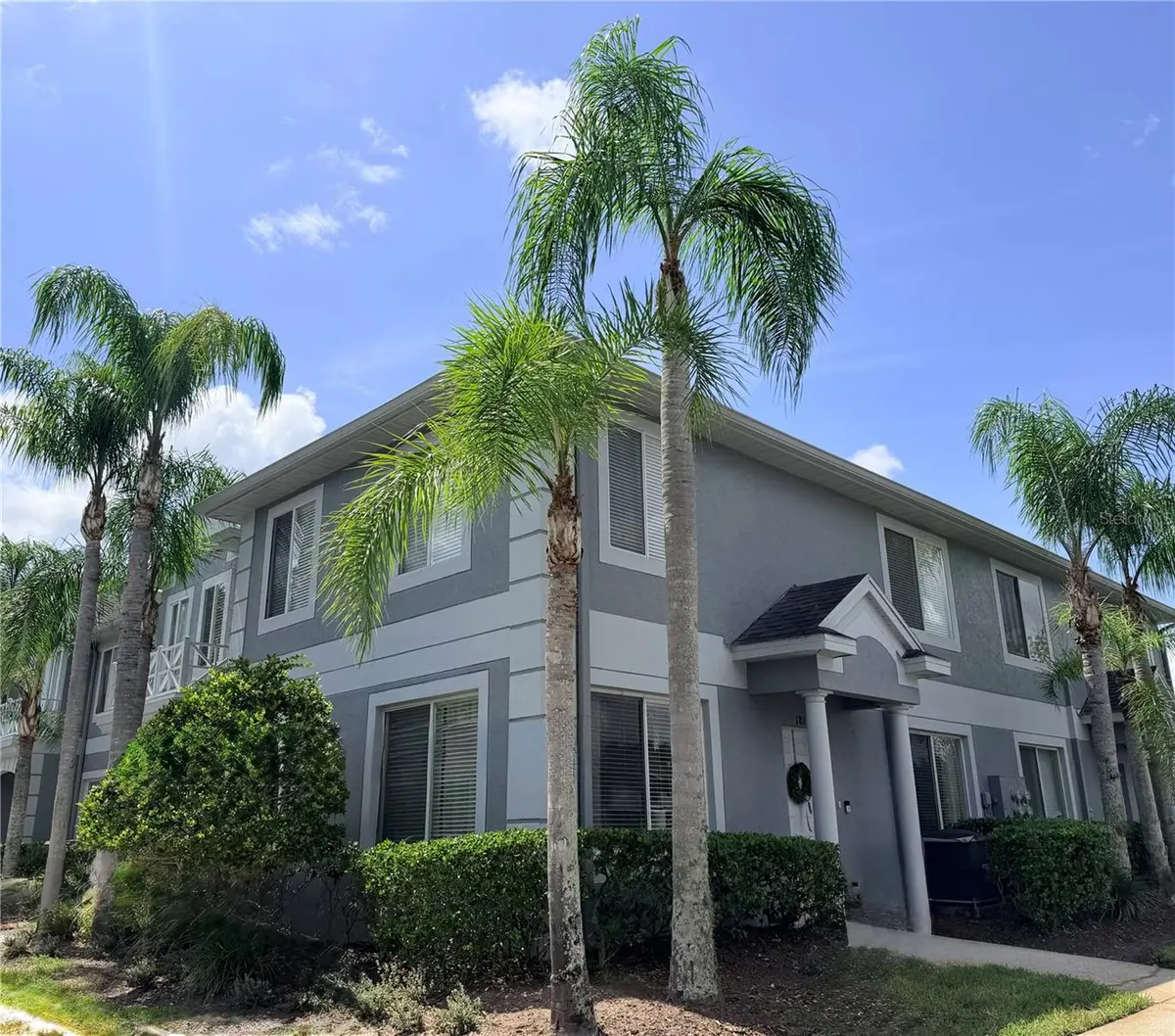 18120 PARADISE POINT DR, Tampa, FL 33647