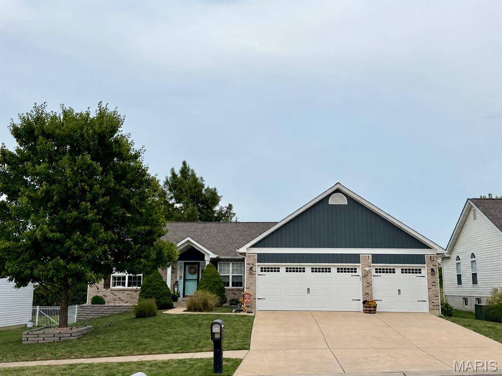 156 Old Williamsburg Pkwy, Wentzville, MO 63385