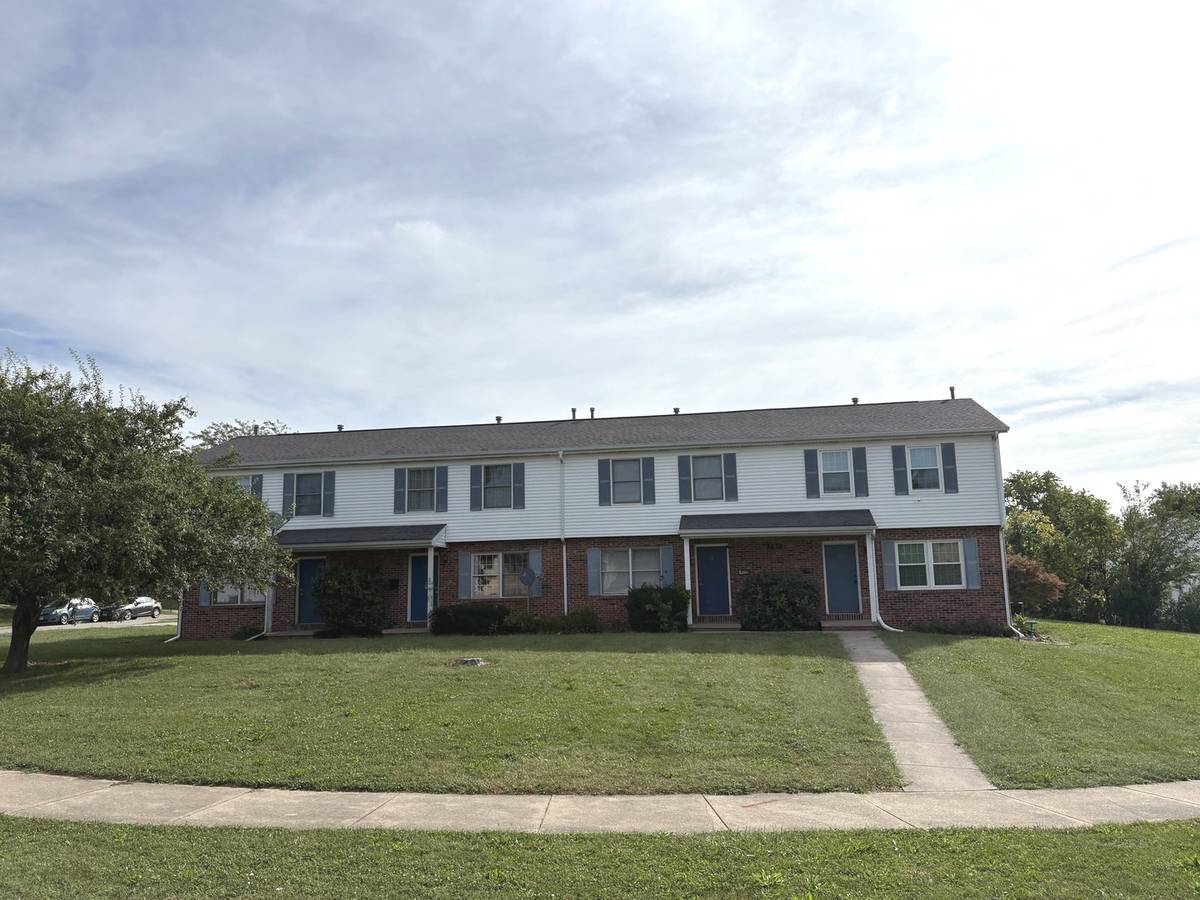 707 N Golfcrest RD #3, Normal, IL 61761