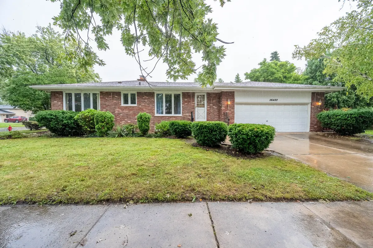 16407 Woodlawn AVE E, South Holland, IL 60473