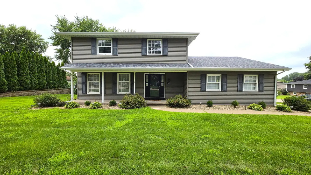 4470 18th ST, Bettendorf, IA 52722
