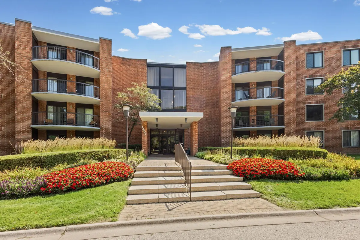 1605 E Central RD #211B, Arlington Heights, IL 60005