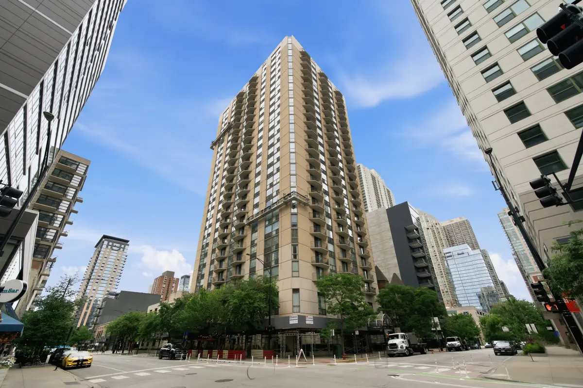 70 W HURON ST #502, Chicago, IL 60654
