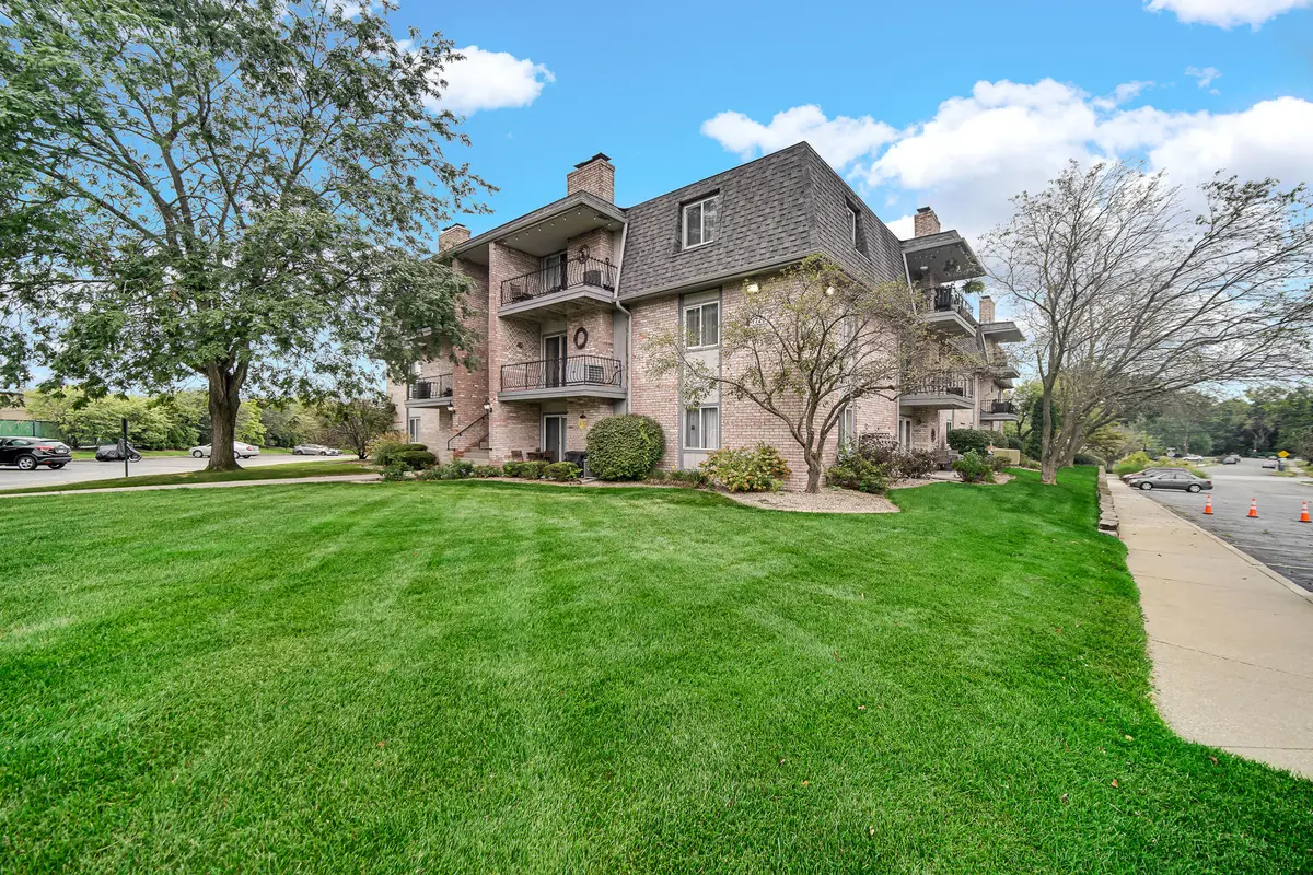 1720 Homan DR #208, Schererville, IN 46375