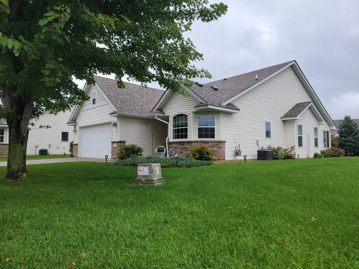 366 25th LN SE, Cambridge, MN 55008