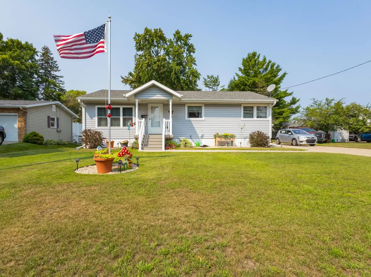 2105 17TH ST, Menominee, MI 49858