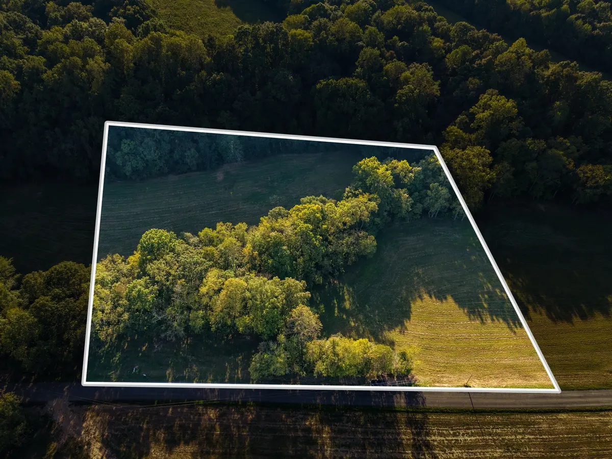 2 Shelter Branch, Charlotte, TN 37036
