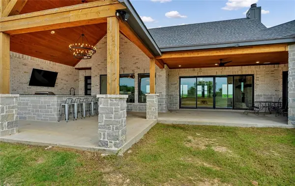 3763 County Road 1110, Rio Vista, TX 76093