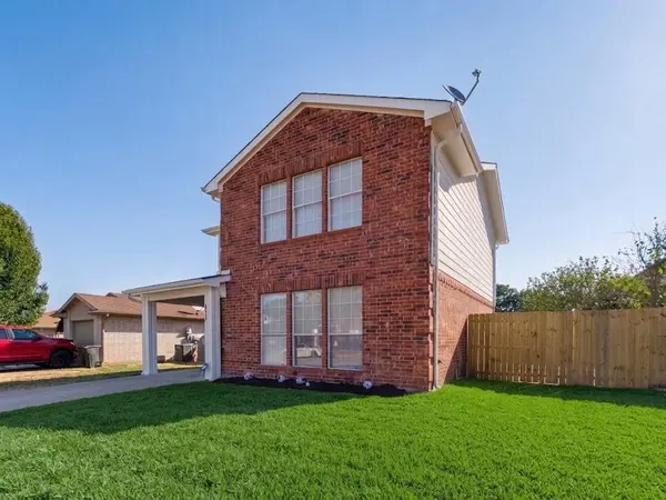 7217 Autumn Glen Drive, Forest Hill, TX 76140