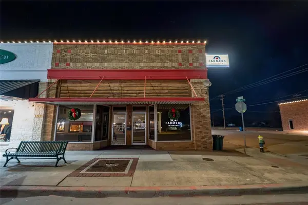 132 E Walker Street, Breckenridge, TX 76424
