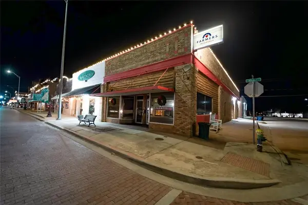 132 E Walker Street, Breckenridge, TX 76424