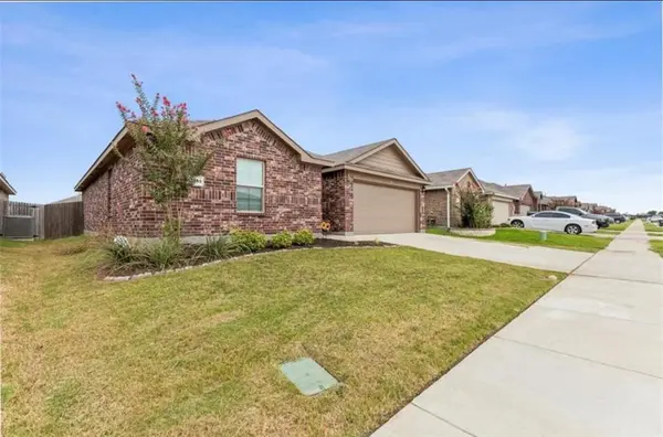10345 Fort Belknap Trail, Crowley, TX 76036