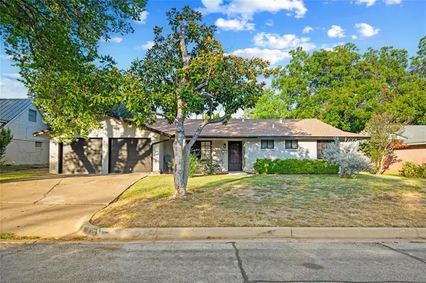 6920 Valhalla Road, Fort Worth, TX 76116