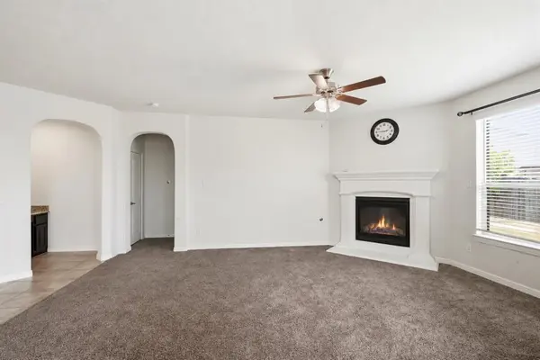 560 Pendennis Drive, Saginaw, TX 76131