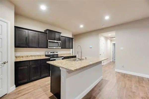 716 Griffith Park Trail, Alvarado, TX 76009