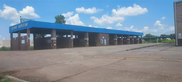 1826 North Market, Shreveport, LA 71107