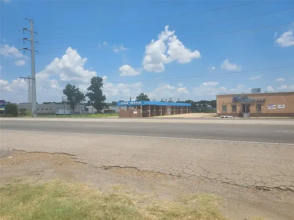 1826 North Market, Shreveport, LA 71107