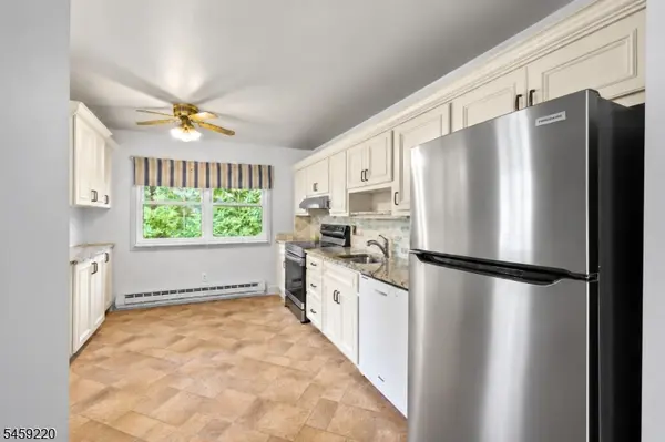 12 California Dr #B, Manchester Twp., NJ 08759