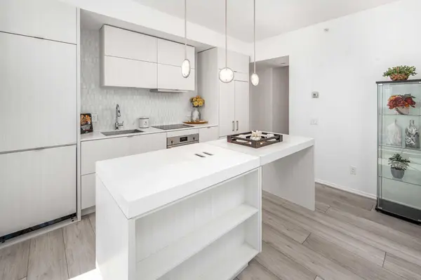 615 6 AVE SE #1904, Calgary, AB T2G 1S2