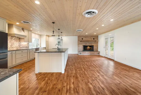 00 Nutty Brown RD, Austin, TX 78737