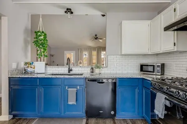 1100 Briargate DR, Austin, TX 78753