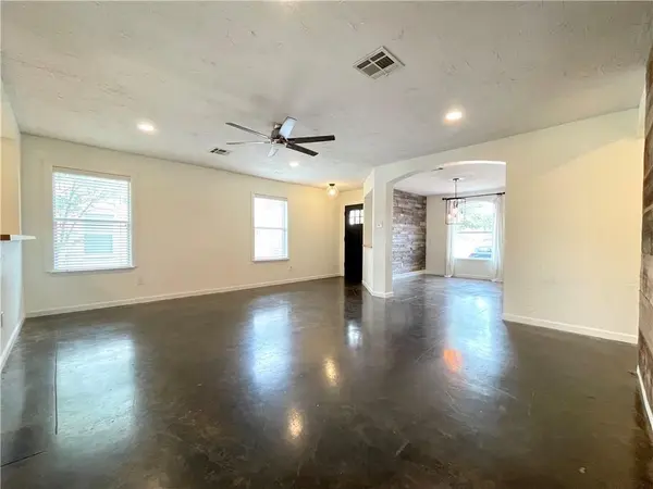 1060 W South ST, Leander, TX 78641