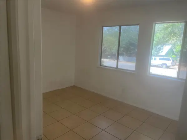 5213 Village PATH, Austin, TX 78744